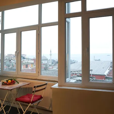 Ekim Hotel