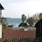 Ekim Hotel