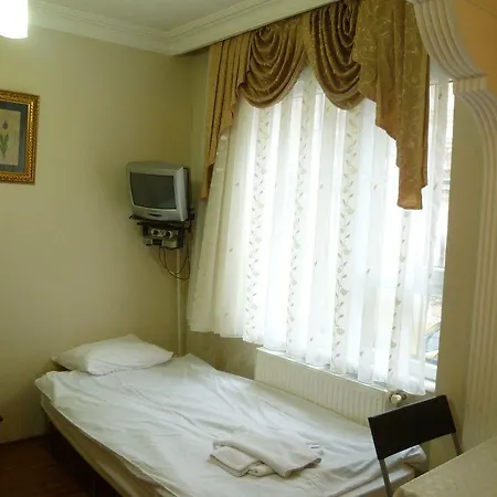Hotel Ekim 3*