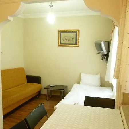 Ekim 3* Istanbul