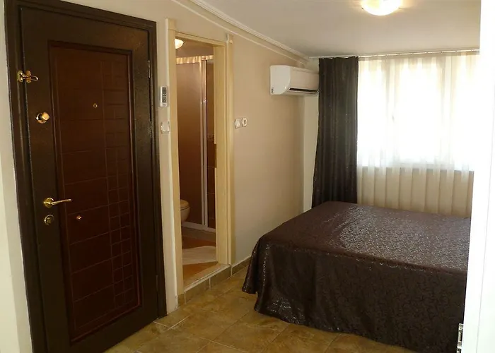 Hotel Ekim 3*
